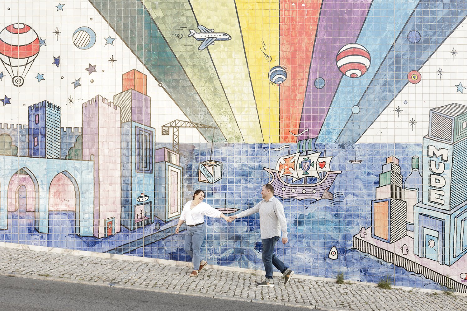 lisbon-engagement-photographer-alfama-na-lucia-da-cruz-terra-fotografia-flytographer50.jpg