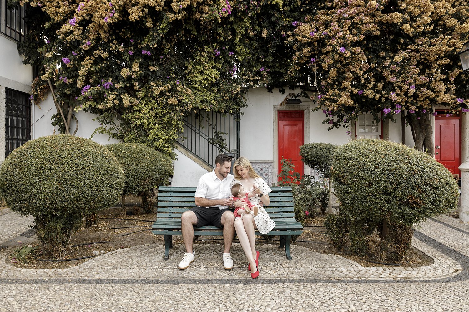 lisbon-family-photographer-ana-lucia-da-cruz-terra-fotografia-flytographer-15.jpg