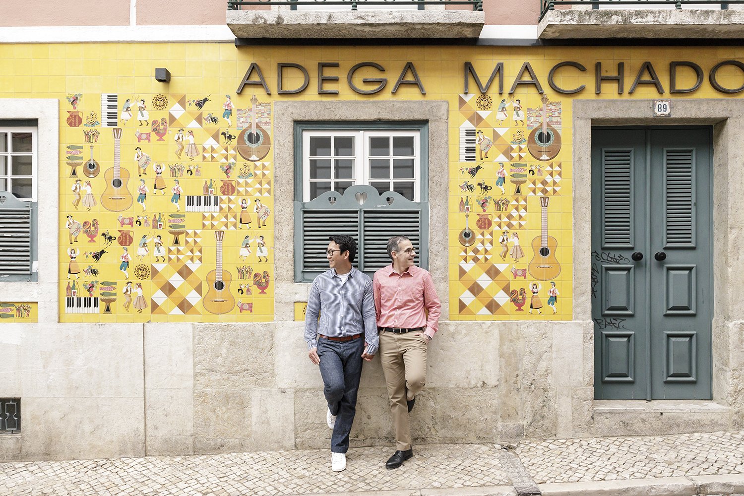 lisbon-engagement-session-gay-couple-bairro-alto-lisbon-photographer-ana-lucia-da-cruz-terra-fotografia-flytographer-24.jpg