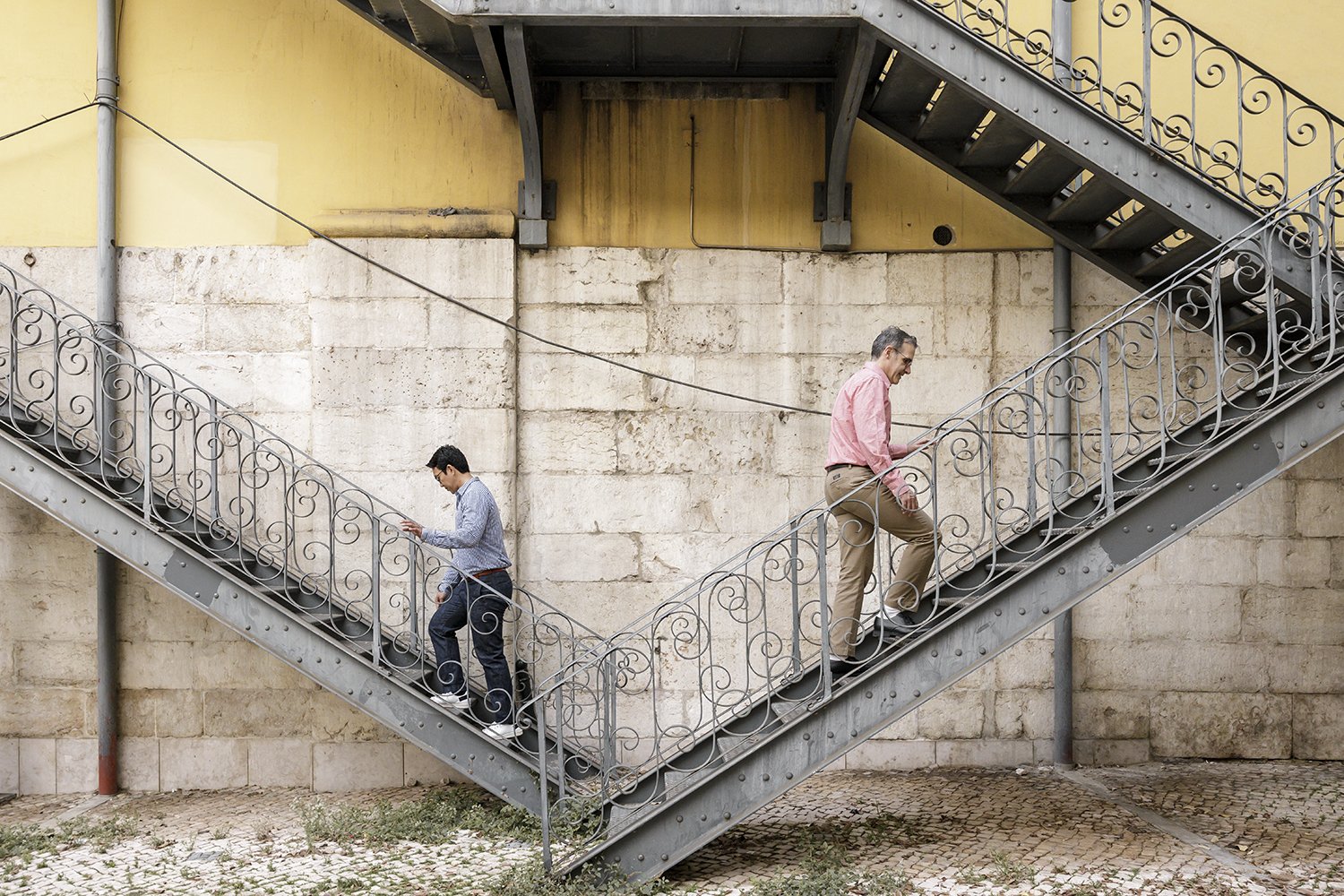 lisbon-engagement-session-gay-couple-bairro-alto-lisbon-photographer-ana-lucia-da-cruz-terra-fotografia-flytographer-42.jpg