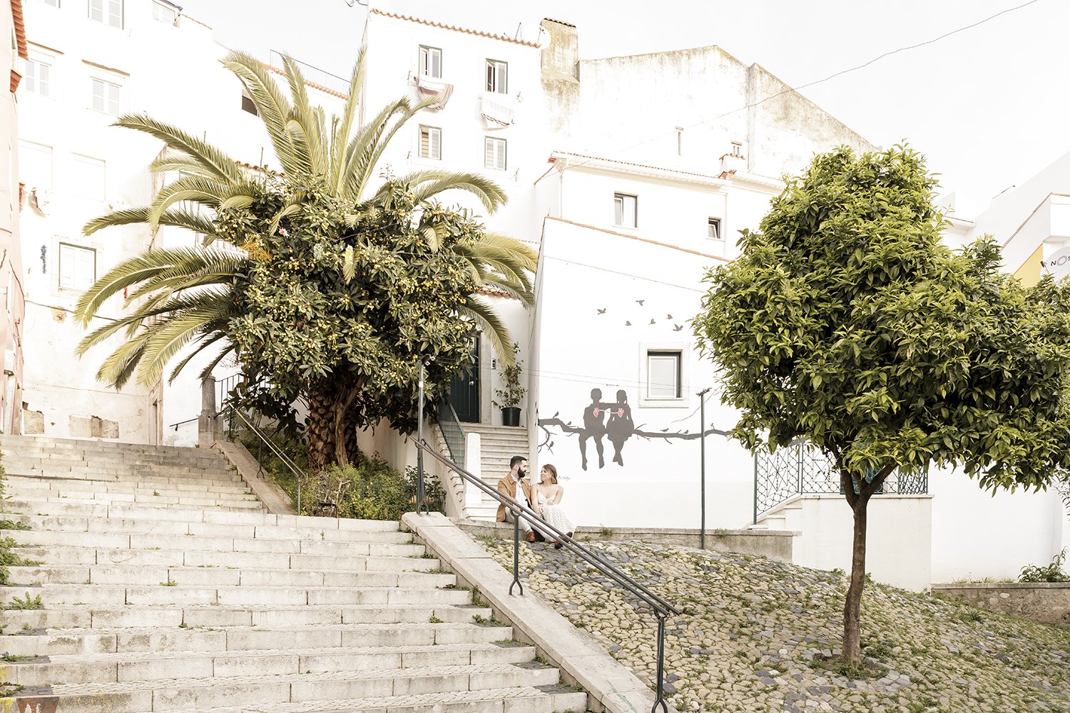 surprise-wedding-proposal-photographer-in-alfama-ana-lucia-da-cruz-terra-fotografia-flytographer-34.jpg