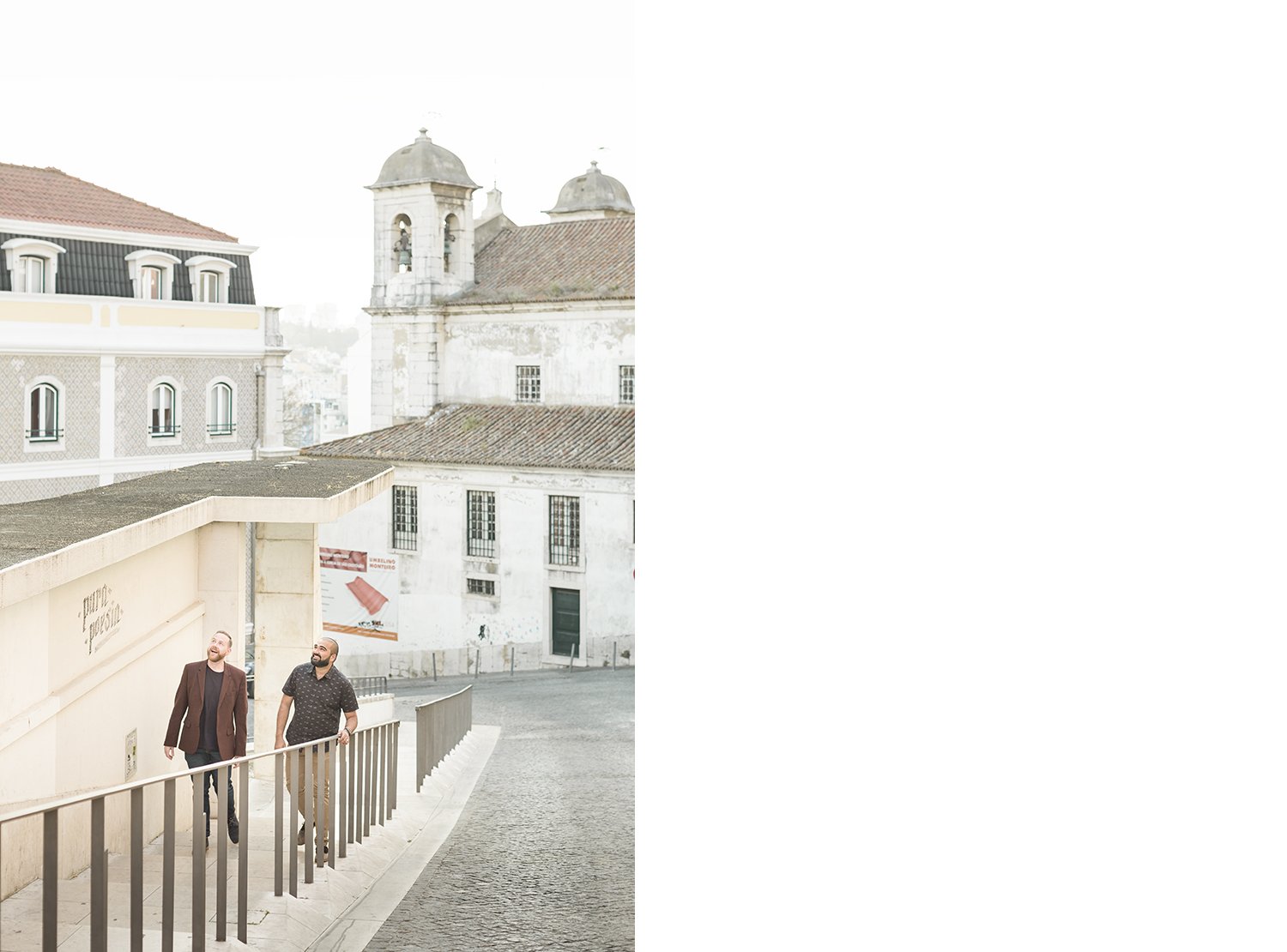 surprise-wedding-proposal-photoshoot-fado-mural-alfama-lisboa-ana-lucia-da-cruz-terra-fotografia-flytographer-36.jpg