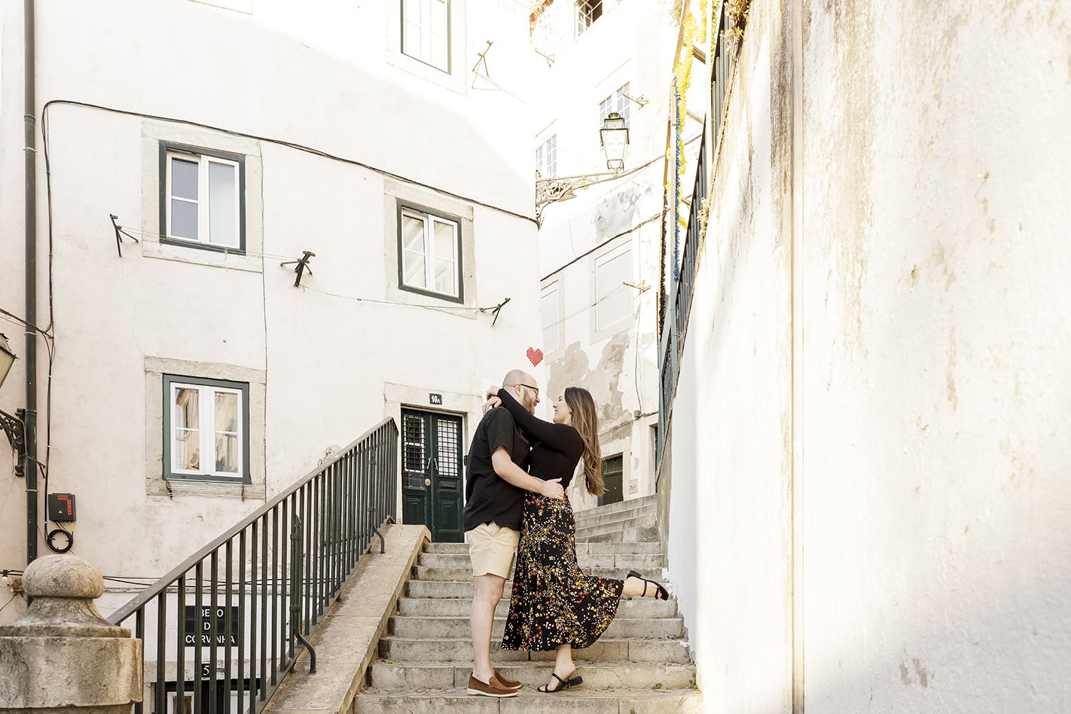 alfama-engagement-session-photographer-ana-lucia-da-cruz-terra-fotografia-flytographer-51.jpg