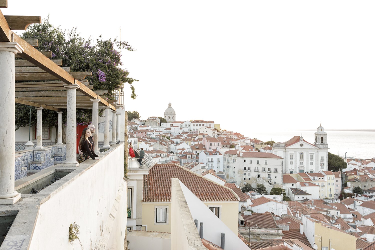 alfama-engagement-session-photographer-ana-lucia-da-cruz-terra-fotografia-flytographer-17.jpg