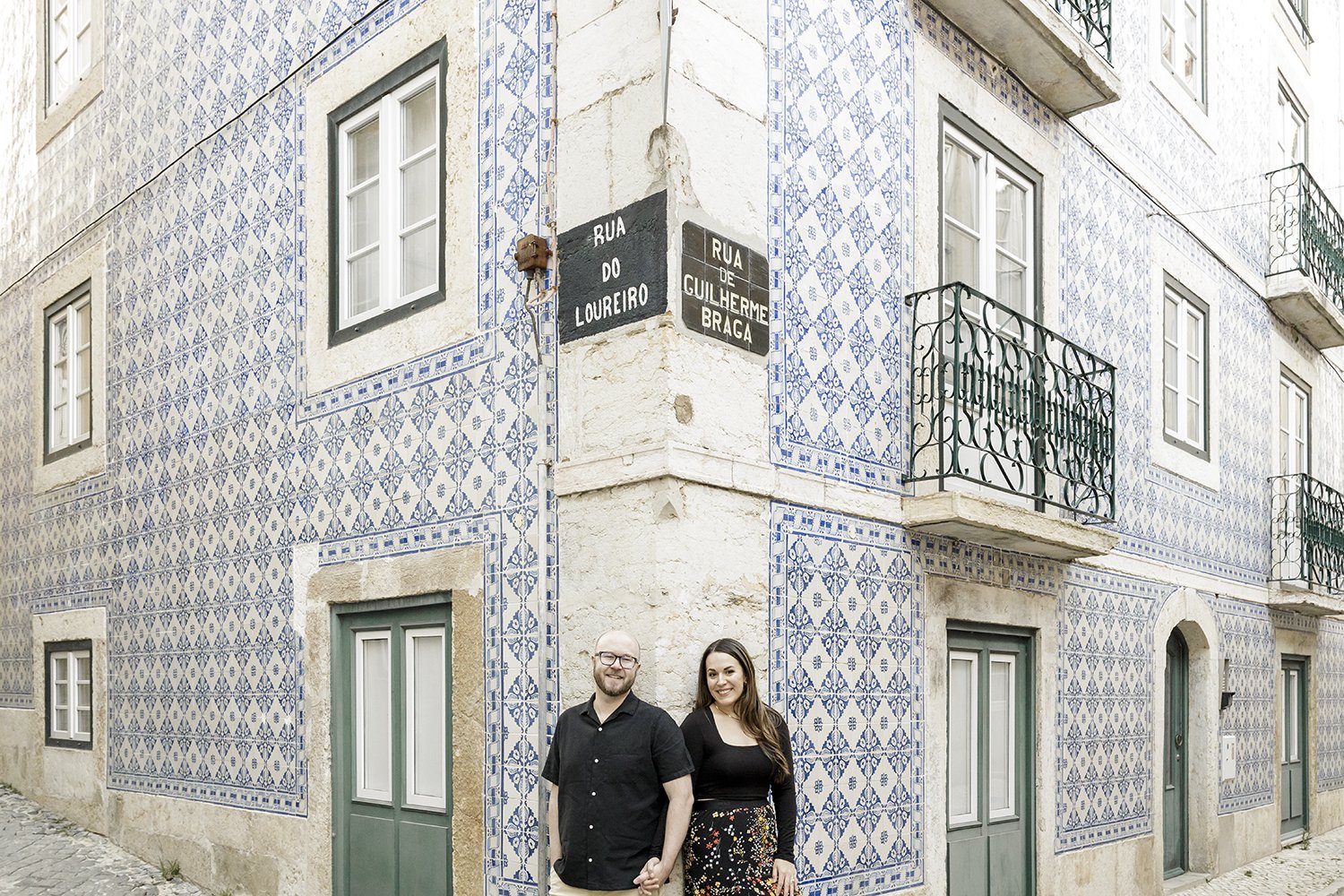 alfama-engagement-session-photographer-ana-lucia-da-cruz-terra-fotografia-flytographer-33.jpg