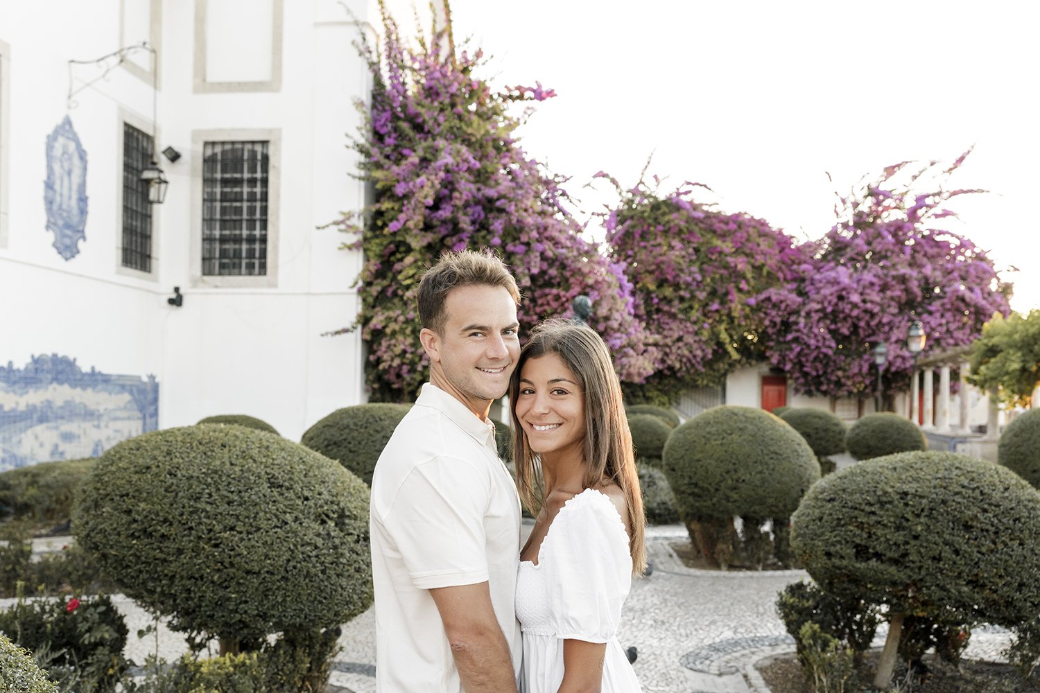 alfama-destination-engagement-session-photographer-ana-lucia-da-cruz-terra-fotografia-flytographer-10.jpg