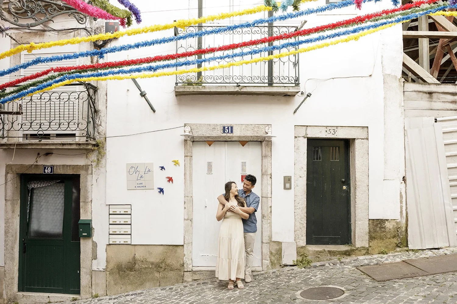 alfama-enagagement-session-lisbon-photographer-ana-lucia-da-cruz-36.jpg