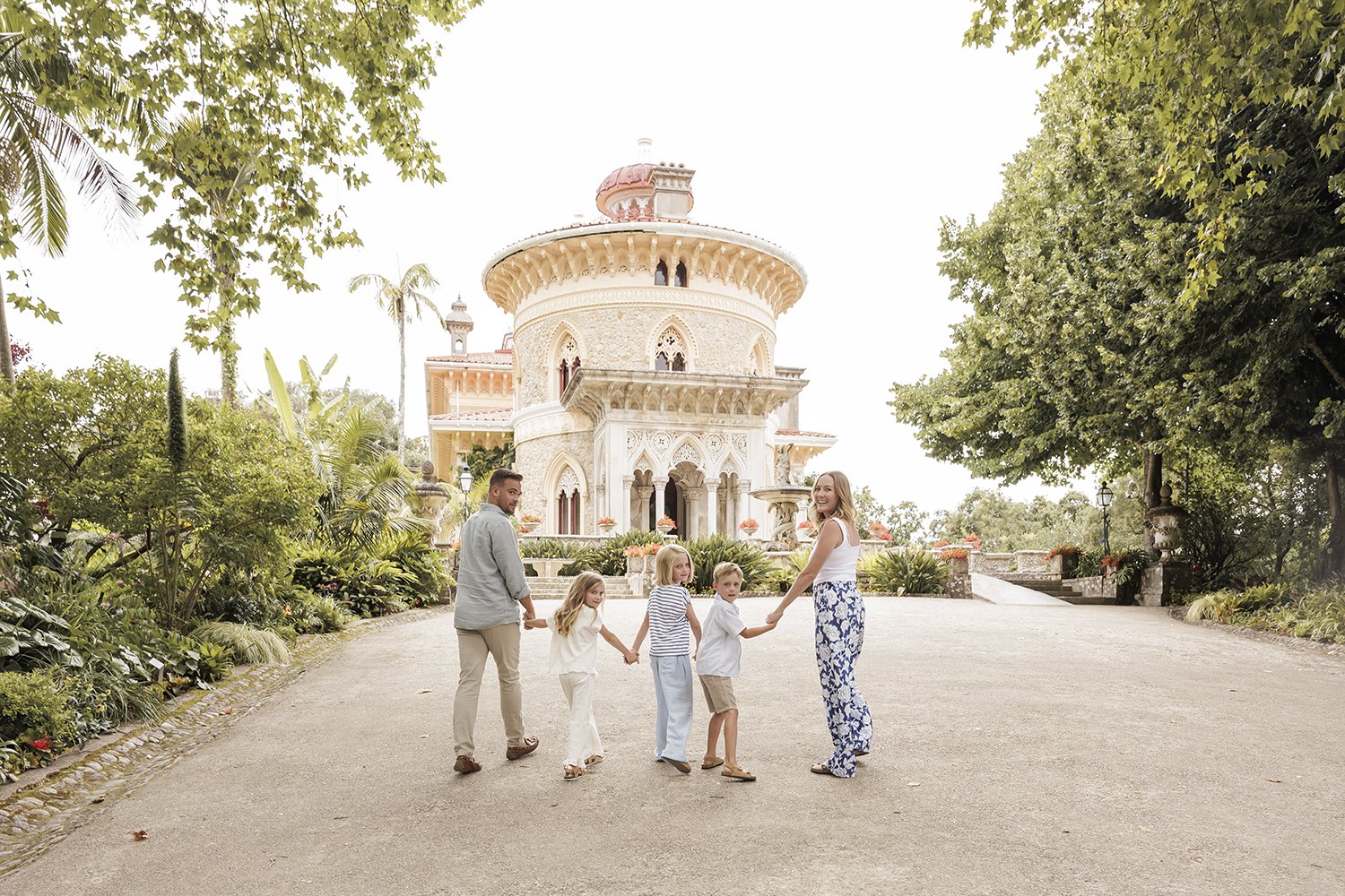 sintra-family-photoshoot-photographer-monserrate-palace-terra-fotografia-flytographer-4.jpg