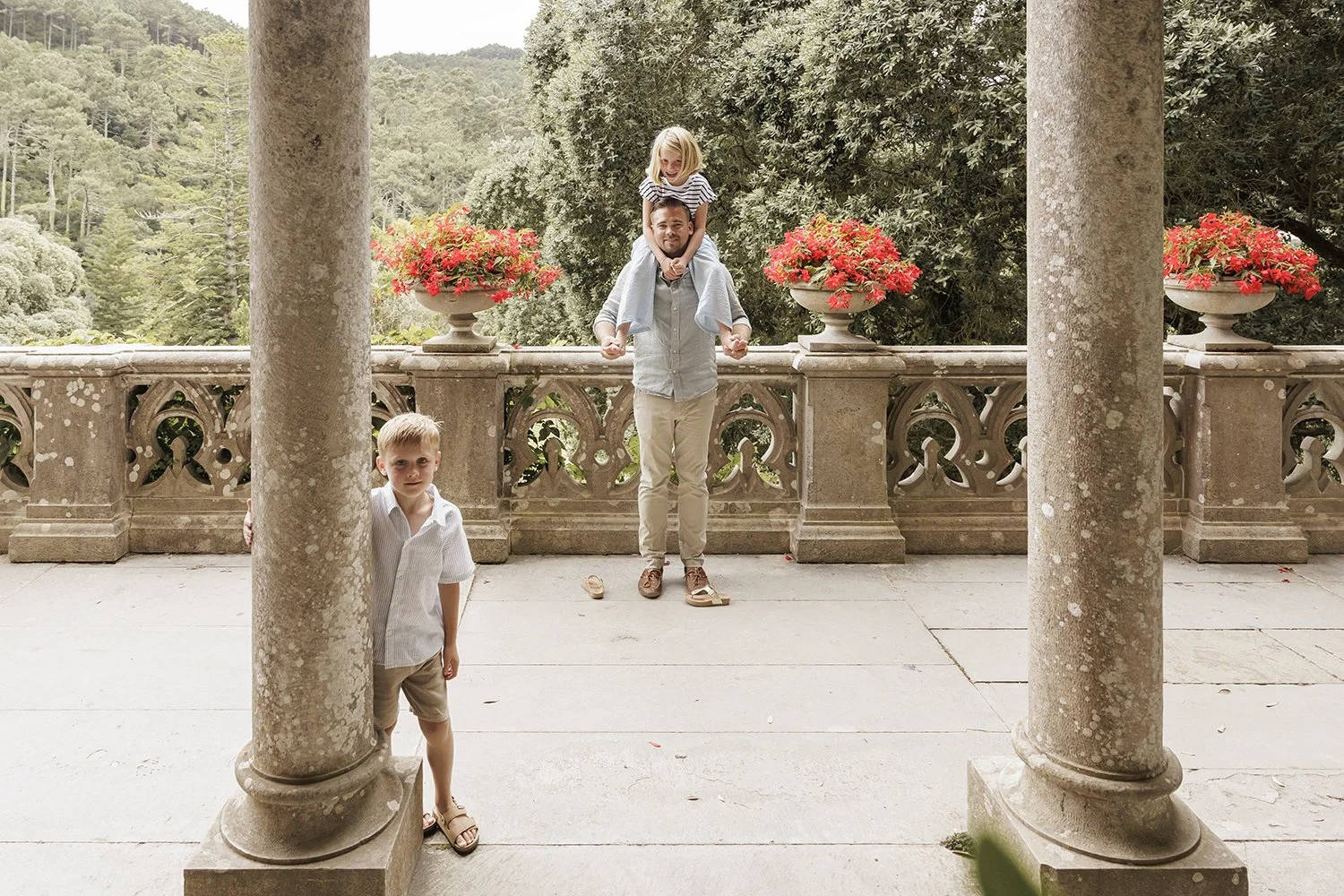 sintra-family-photoshoot-photographer-monserrate-palace-terra-fotografia-flytographer-36.jpg