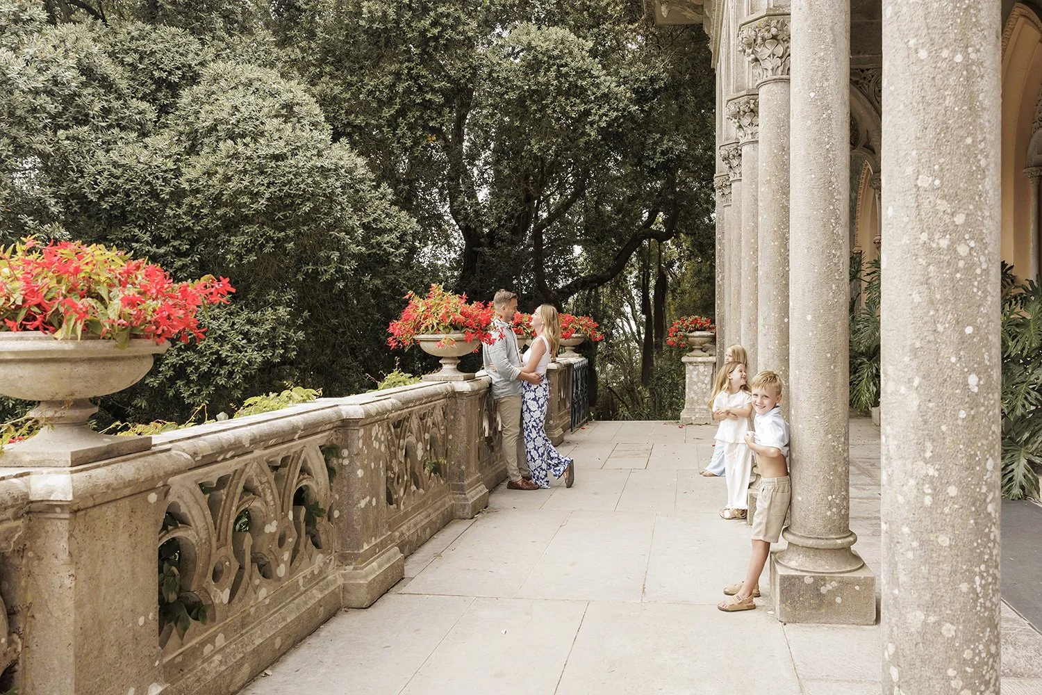 sintra-family-photoshoot-photographer-monserrate-palace-terra-fotografia-flytographer-39.jpg