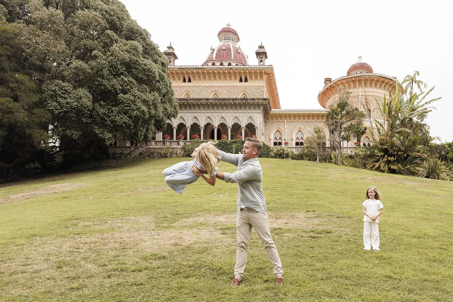 sintra-family-photoshoot-photographer-monserrate-palace-terra-fotografia-flytographer-47.jpg