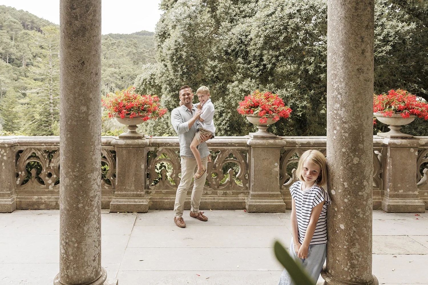 sintra-family-photoshoot-photographer-monserrate-palace-terra-fotografia-flytographer-34.jpg