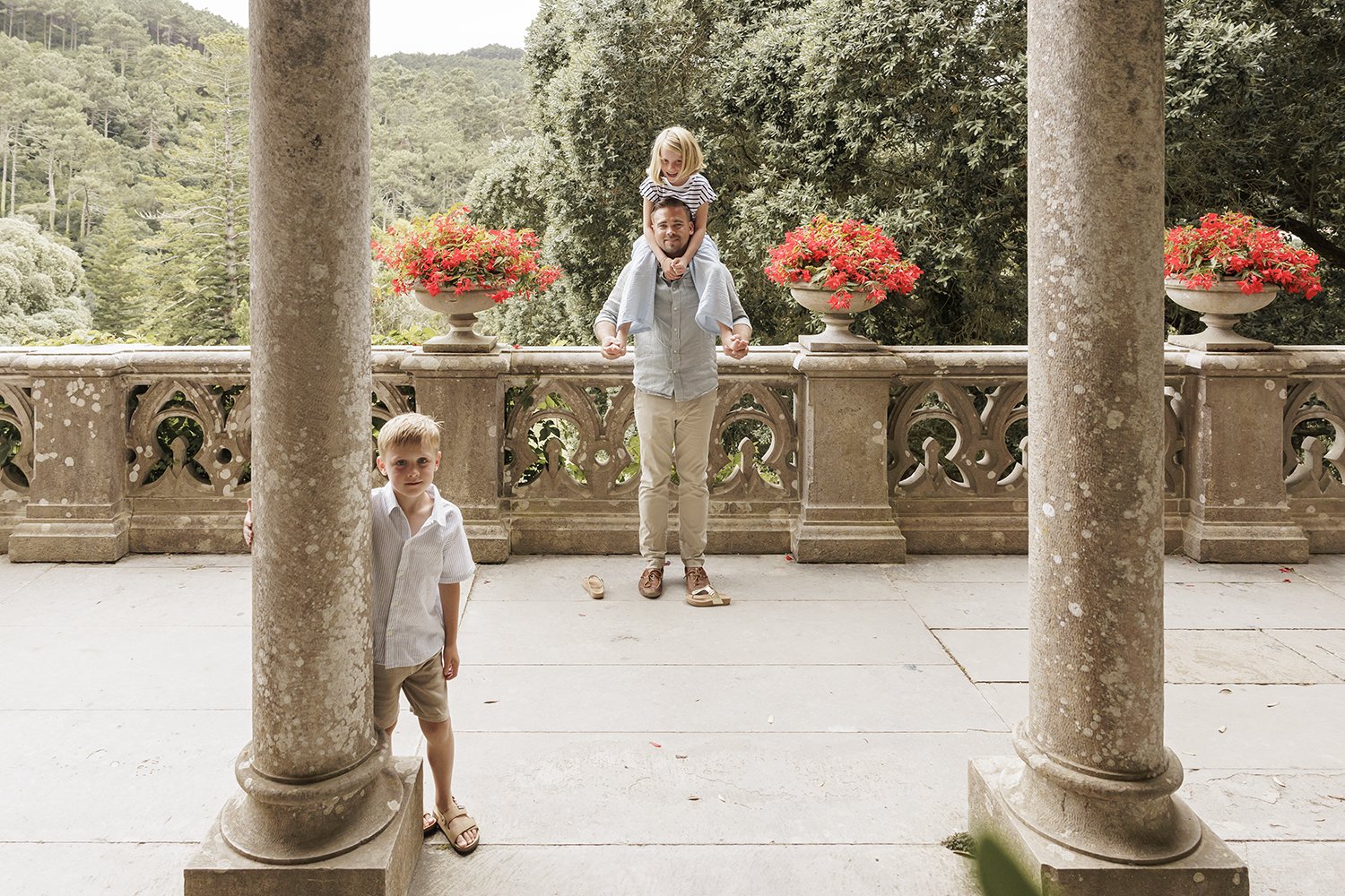 sintra-family-photoshoot-photographer-monserrate-palace-terra-fotografia-flytographer-36.jpg