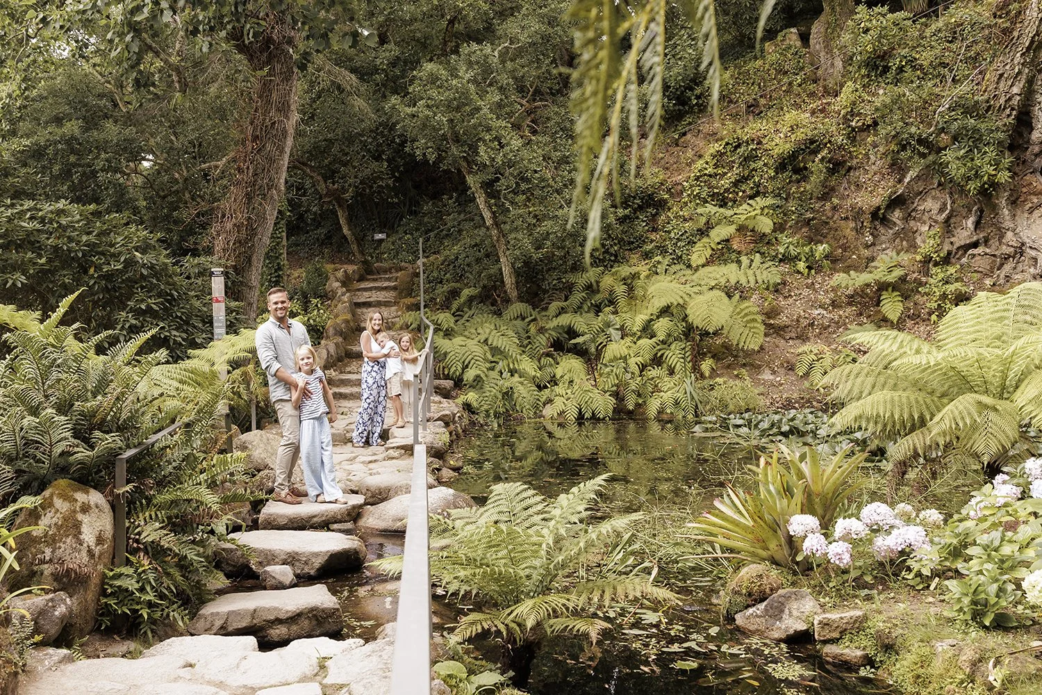 sintra-family-photoshoot-photographer-monserrate-palace-terra-fotografia-flytographer-57.jpg
