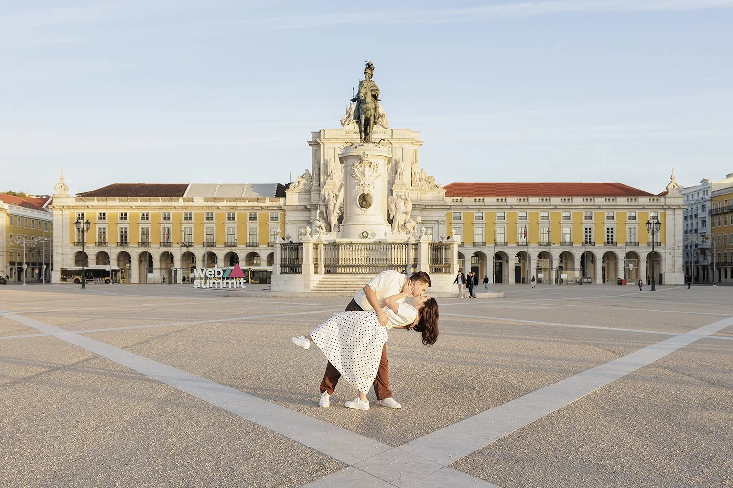 comercio-square-surprise-proposal-ana-lucia-da-cruz-terra-fotografia-033.jpg