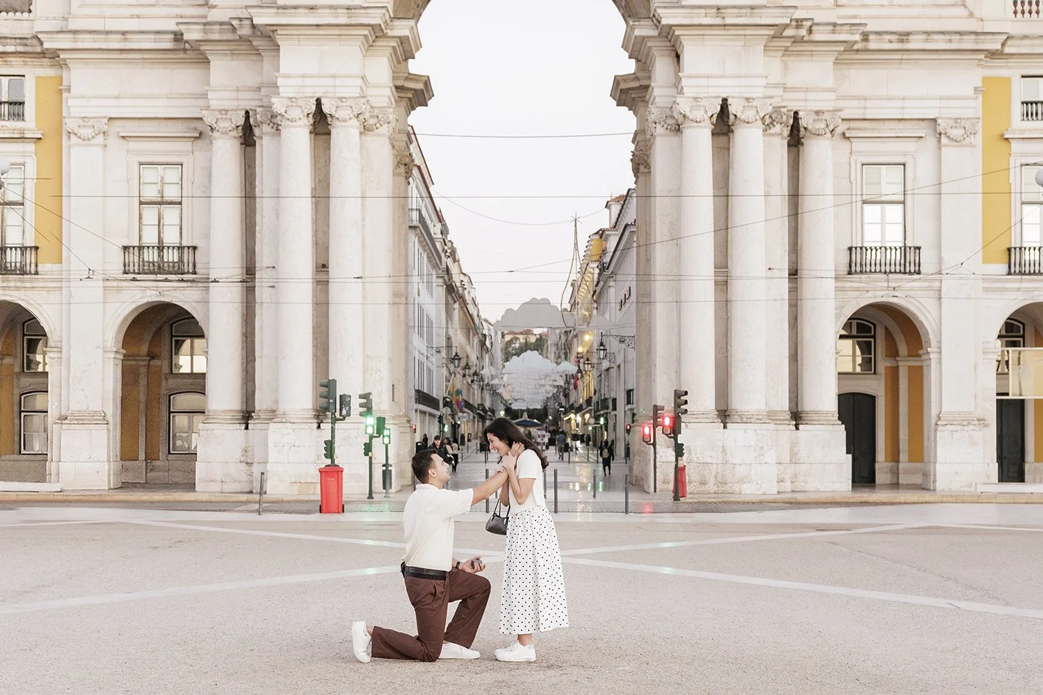 comercio-square-surprise-proposal-ana-lucia-da-cruz-terra-fotografia-006.jpg