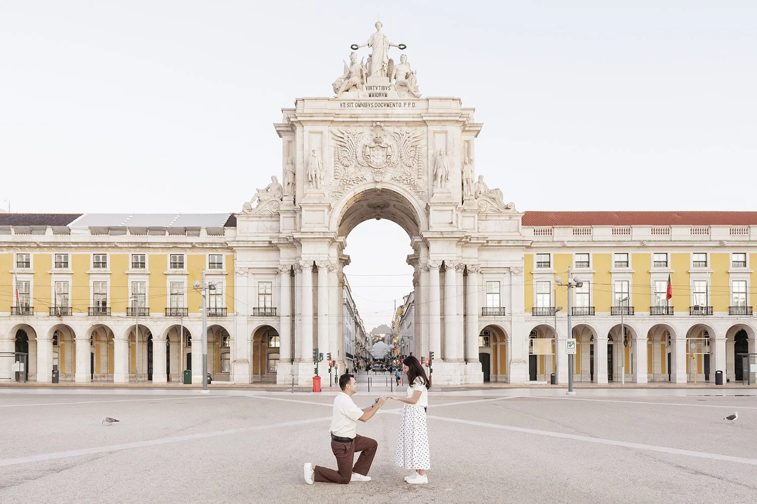 comercio-square-surprise-proposal-ana-lucia-da-cruz-terra-fotografia-009.jpg