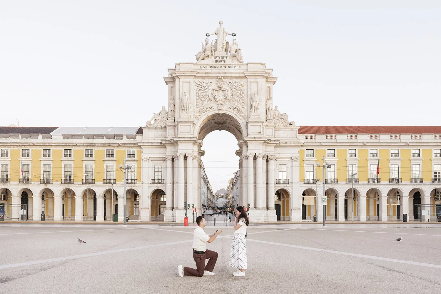 comercio-square-surprise-proposal-ana-lucia-da-cruz-terra-fotografia-008.jpg
