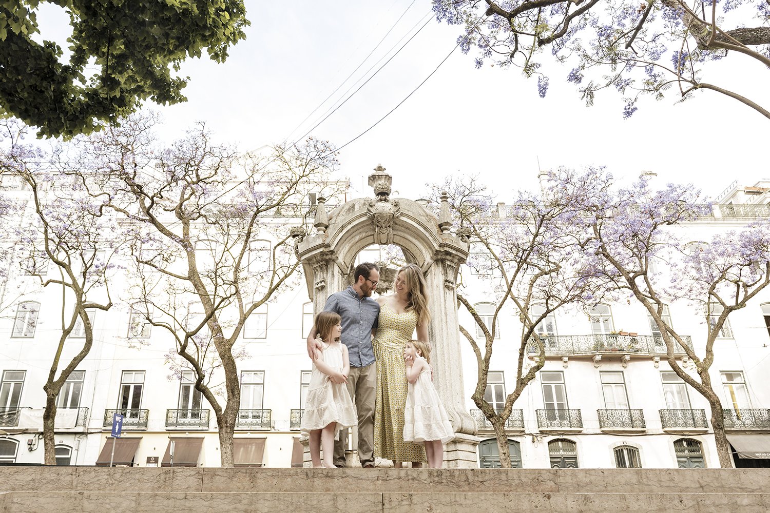lisbon-family-photographer-largo-carmo-bairro-alto-ana-lucia-da-cruz-terra-fotografia-flytographer-79.jpg