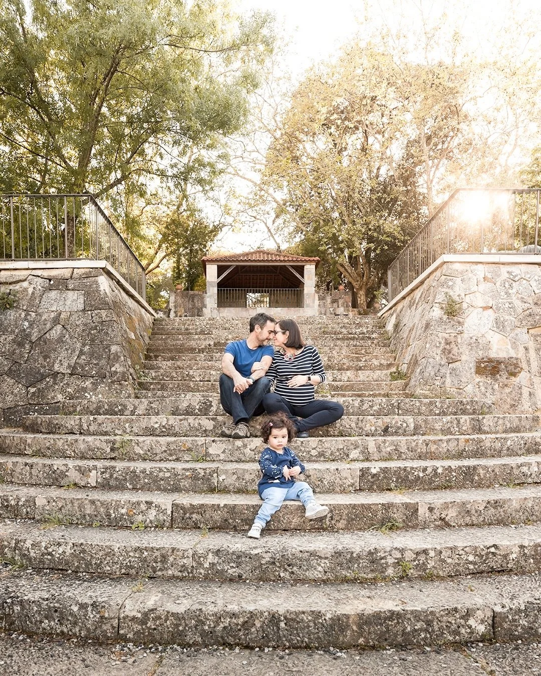 🇵🇹 Se voc&ecirc;s soubessem quantos anos j&aacute; tem esta mi&uacute;da e quantos tem a que ainda s&oacute; existia em vers&atilde;o barriga, perceberiam o quanto vale cada uma destas fotografias!

Mas s&oacute; damos valor mais tarde e ent&atilde