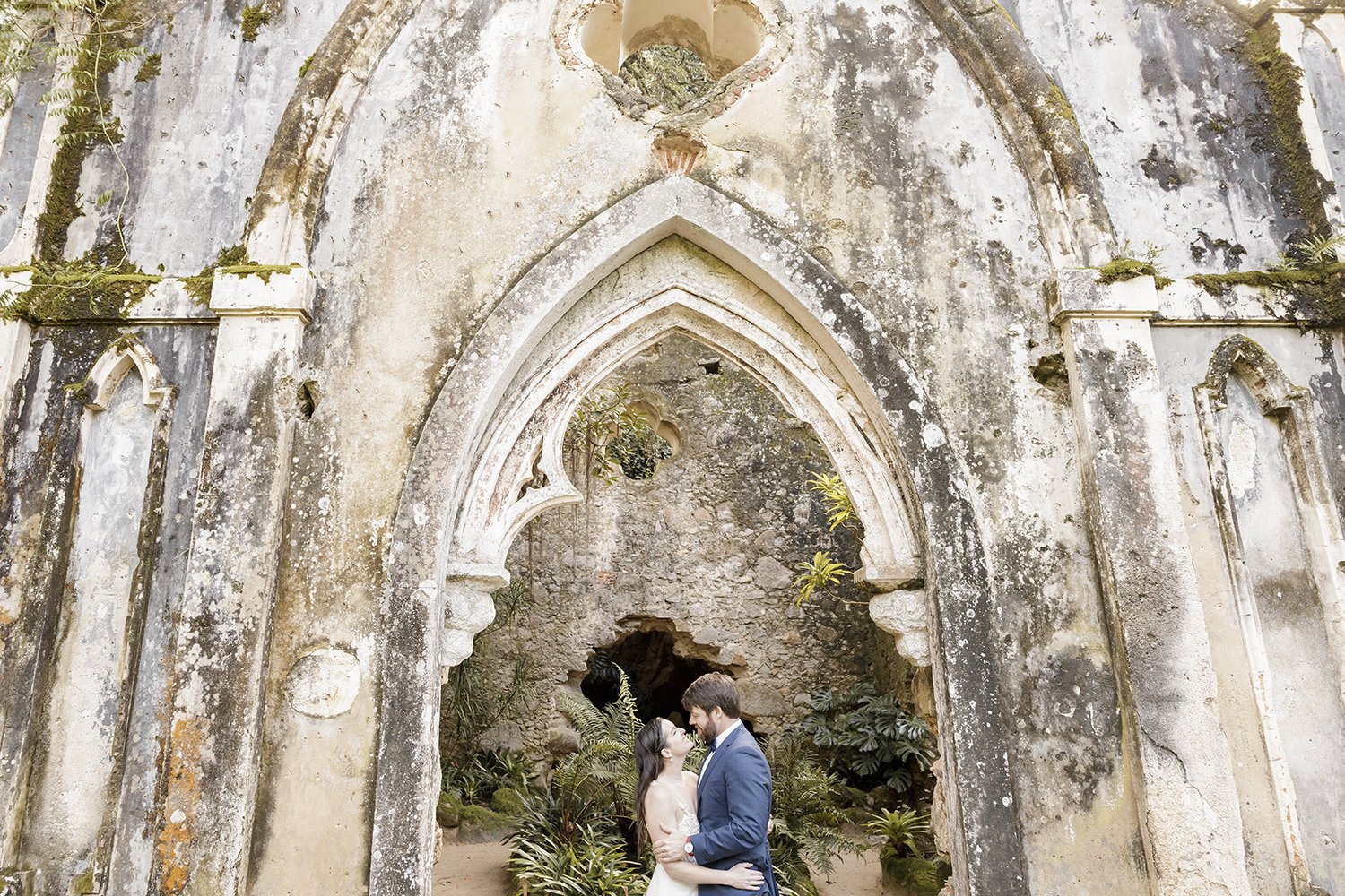 chapel-ruins-monserrate-palace-sintra-elopement-photographer-ana-lucia-da-cruz-sintra-61.jpg