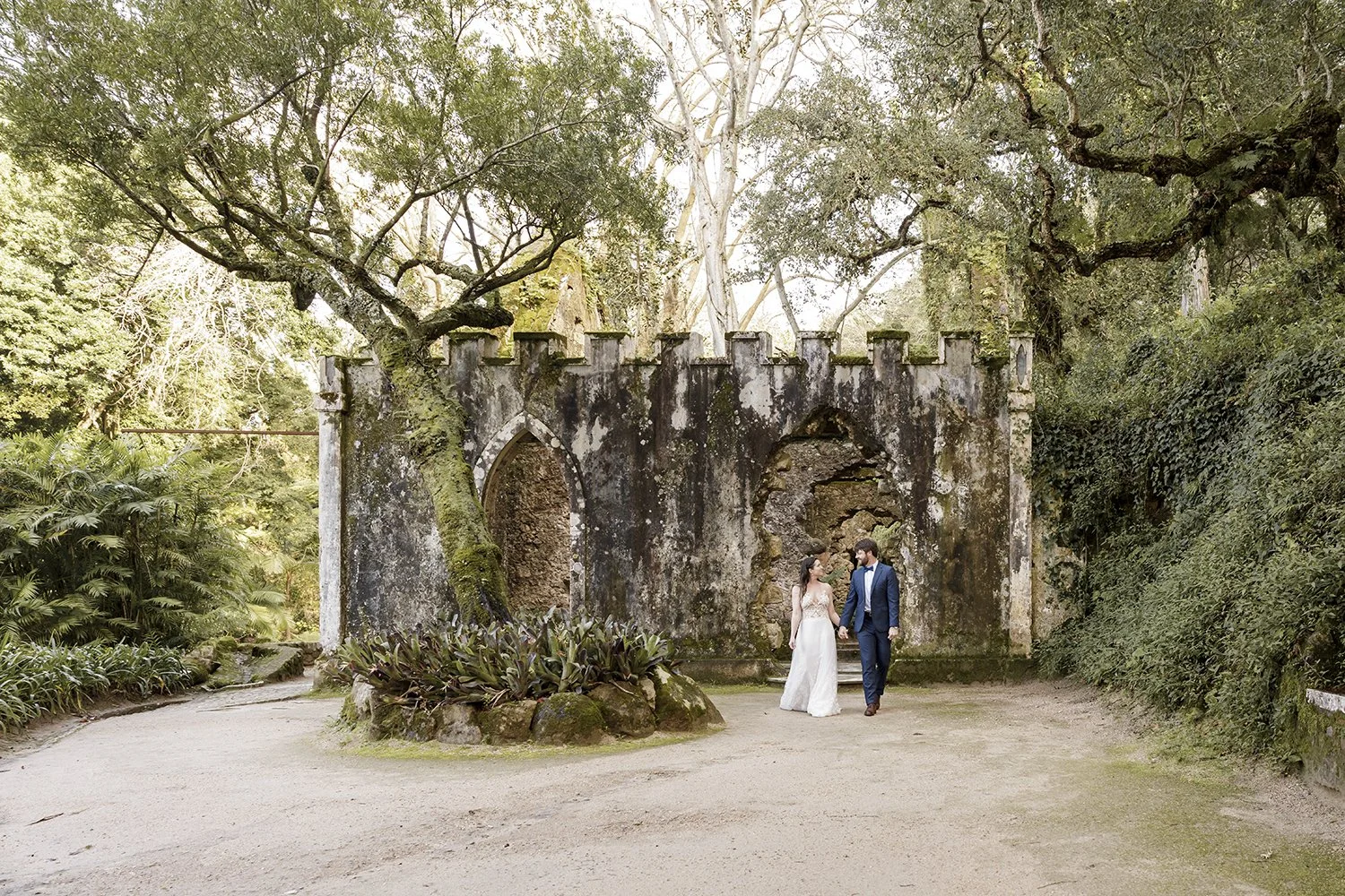 chapel-ruins-monserrate-palace-sintra-elopement-photographer-ana-lucia-da-cruz-sintra-79.jpg
