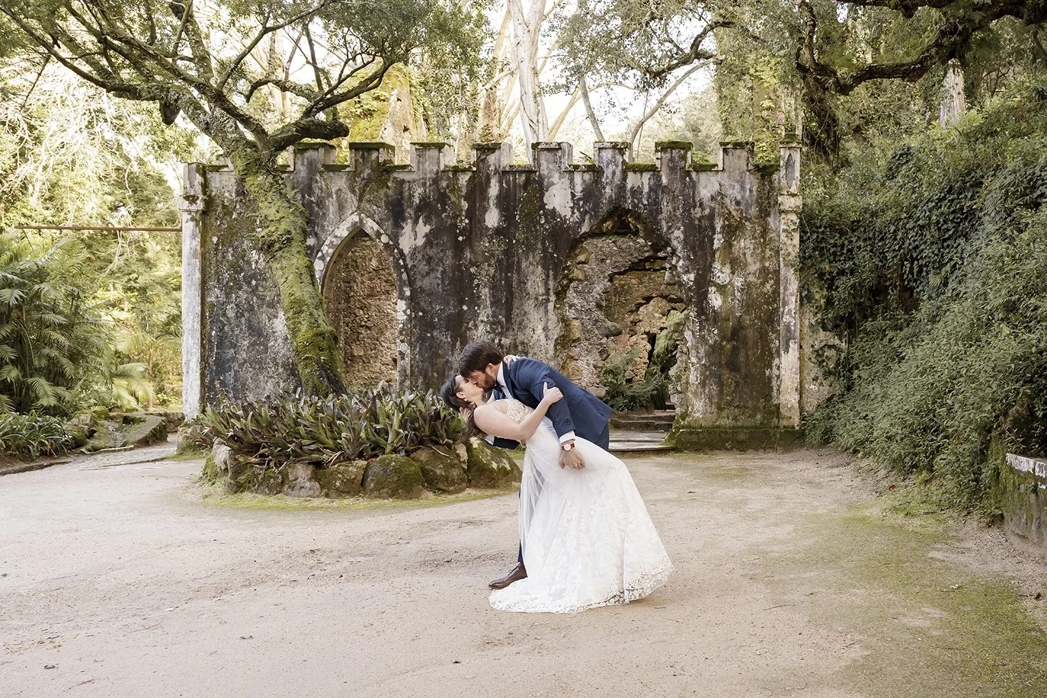 chapel-ruins-monserrate-palace-sintra-elopement-photographer-ana-lucia-da-cruz-sintra-83.jpg