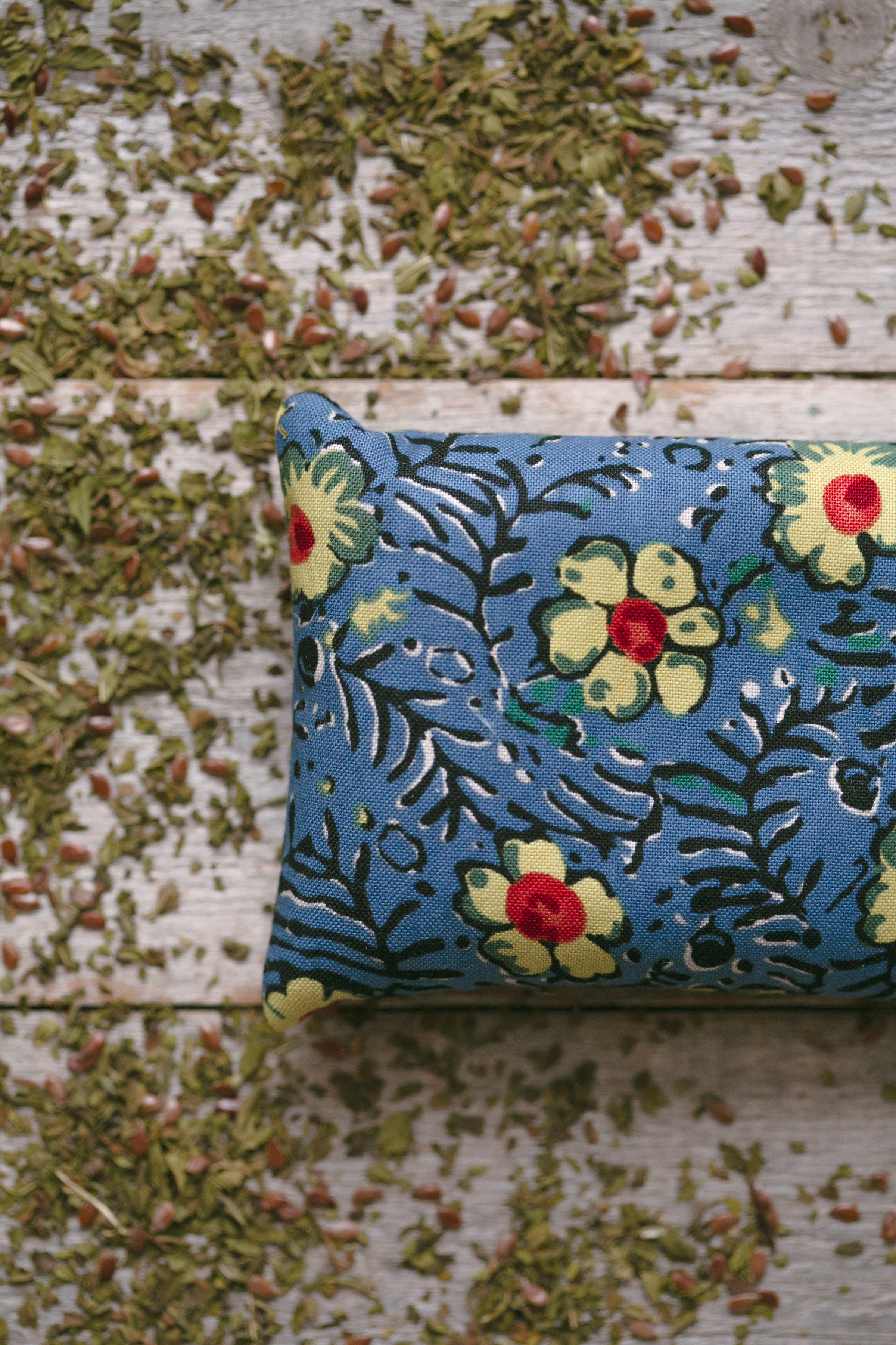 headache relief eye pillow.jpg