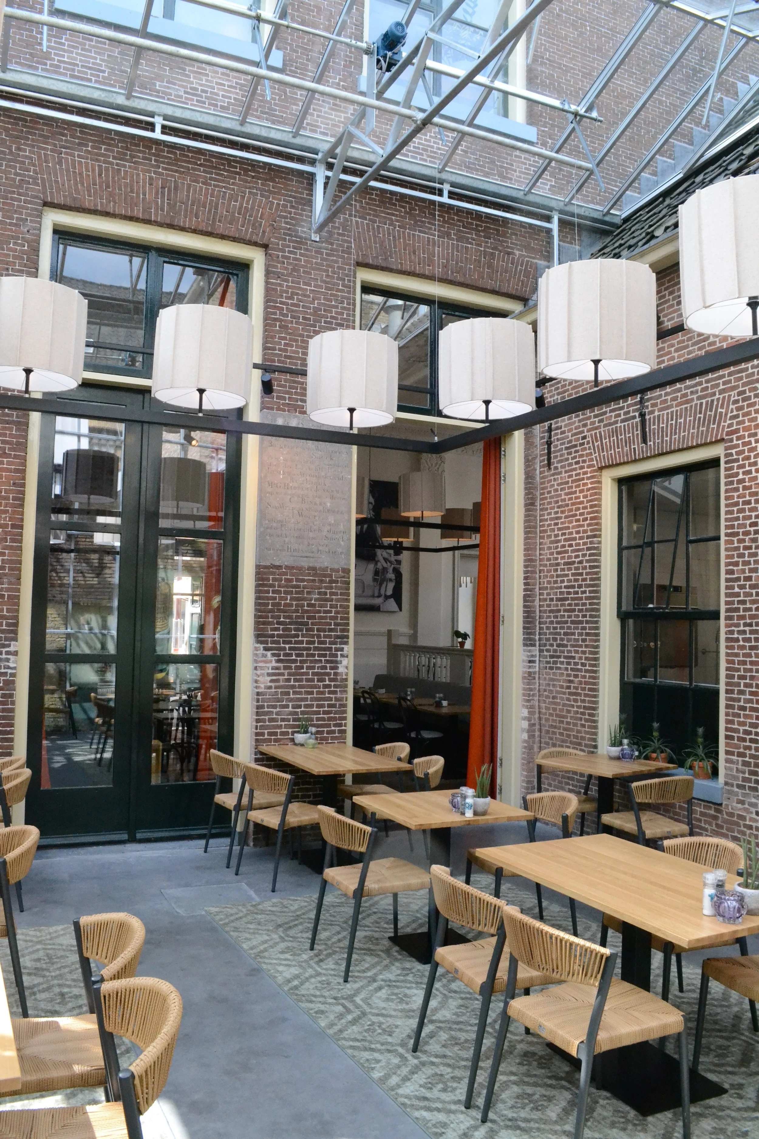 Kat Koree Architecten proeflokaal het gerechtshof sneek nieuwbouw kas herbestemming