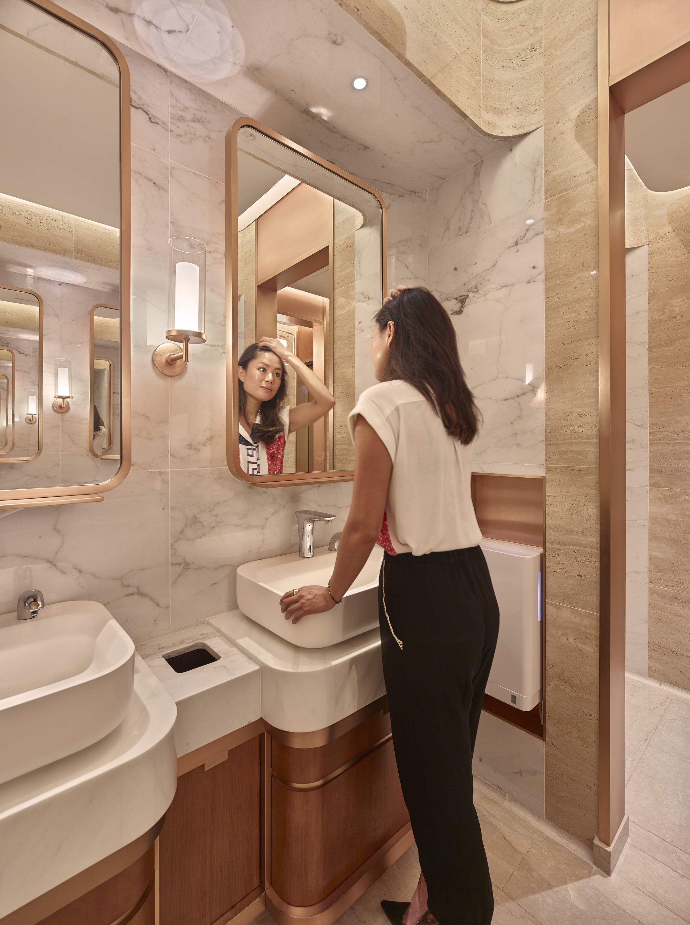 Landmark Toilets Hong Kong — Studio UNIT