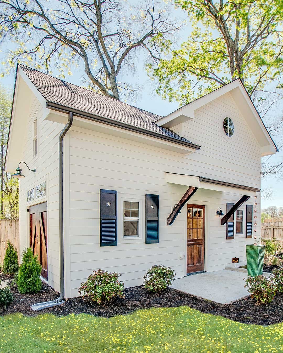 Tiny-house-white-fiber-cement-siding.jpg