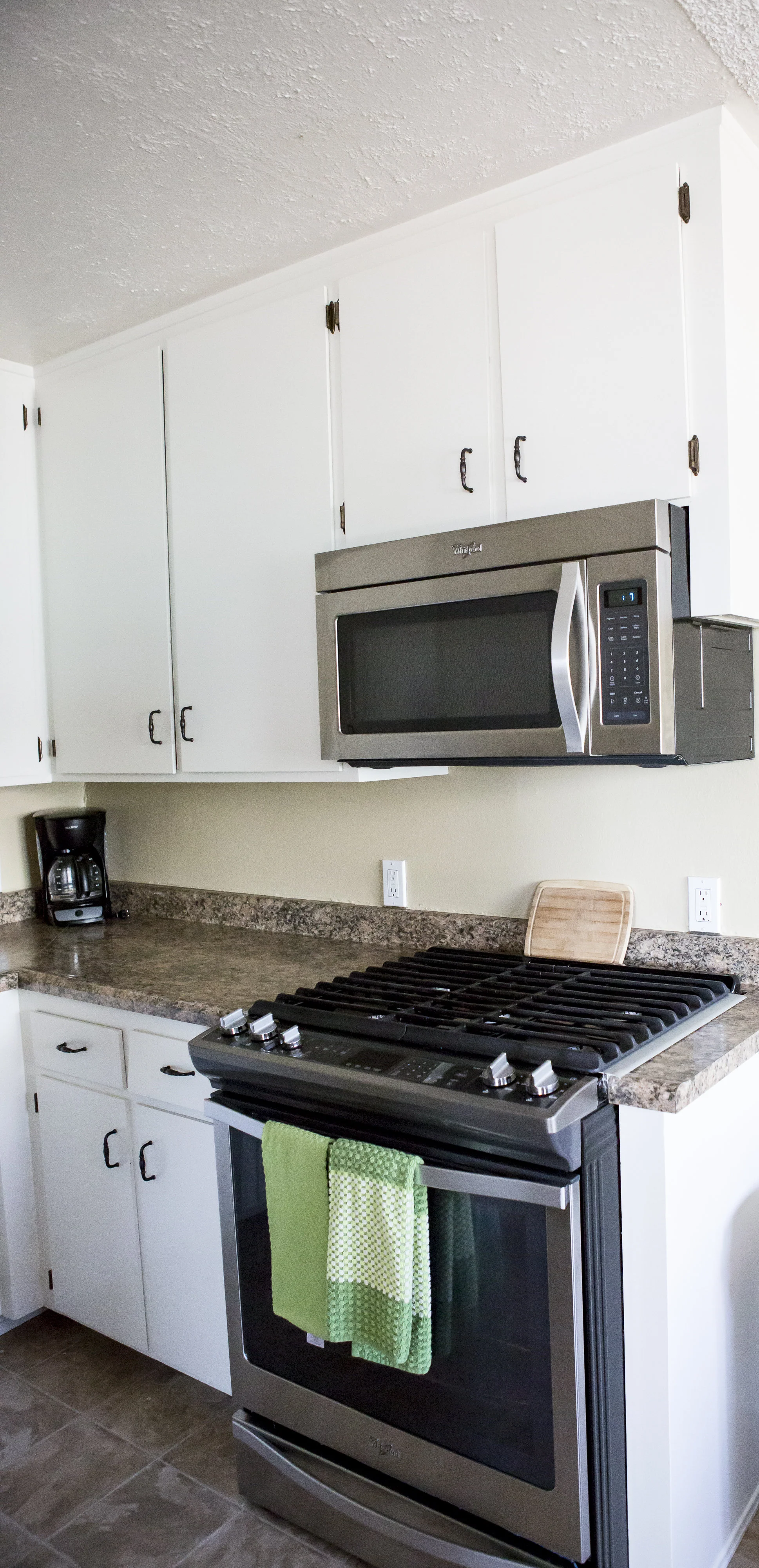 Unit 2 More Kitchen.jpg