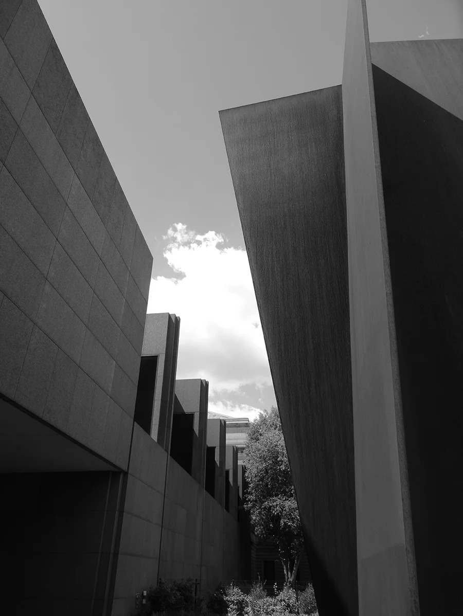Carnegie , Richard Serra, 1985. Photo: Aidan Wakely-Mulroney