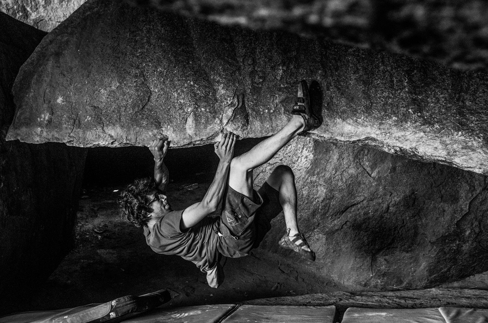 Hampi-India-bouldering-rockclimbing-AmyRolloPhoto--12.jpg