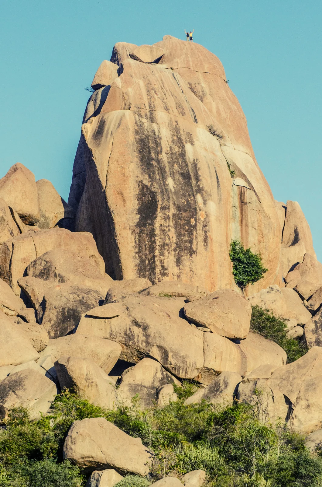 Hampi-India-bouldering-rockclimbing-AmyRolloPhoto--26.jpg