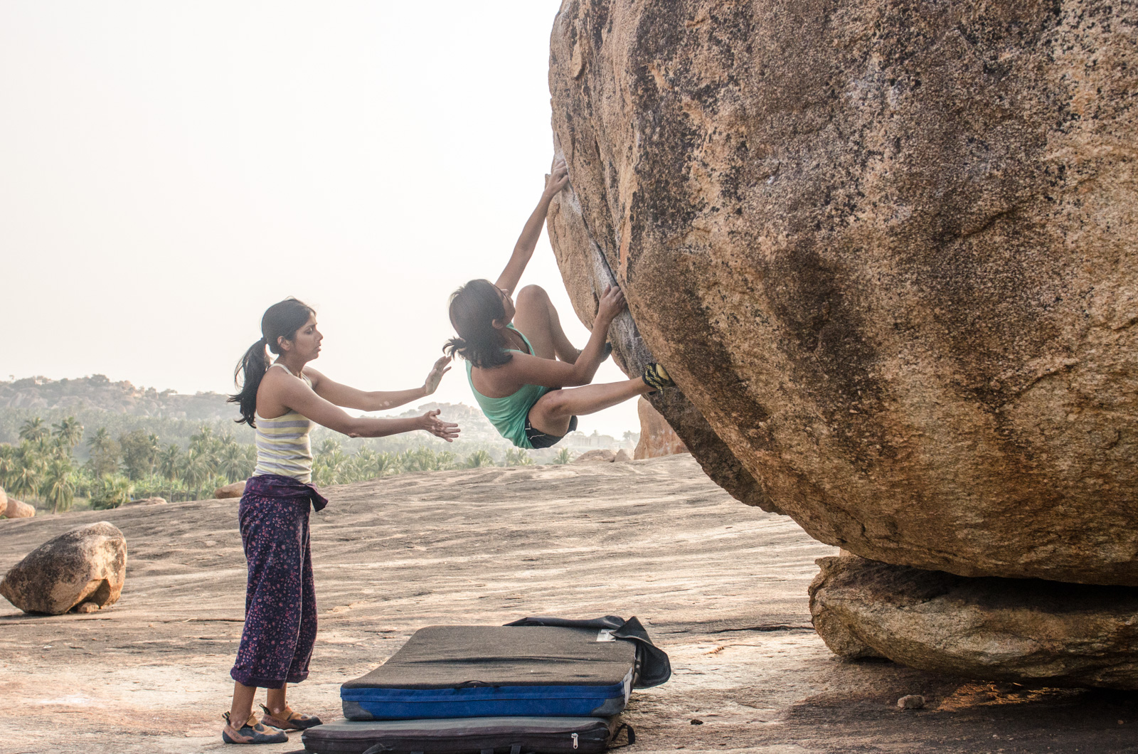 Hampi-India-bouldering-rockclimbing-AmyRolloPhoto-1149.jpg