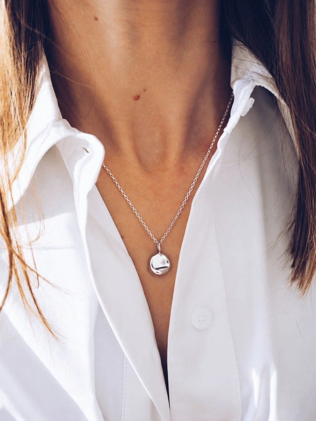 Violet Necklace in Silver