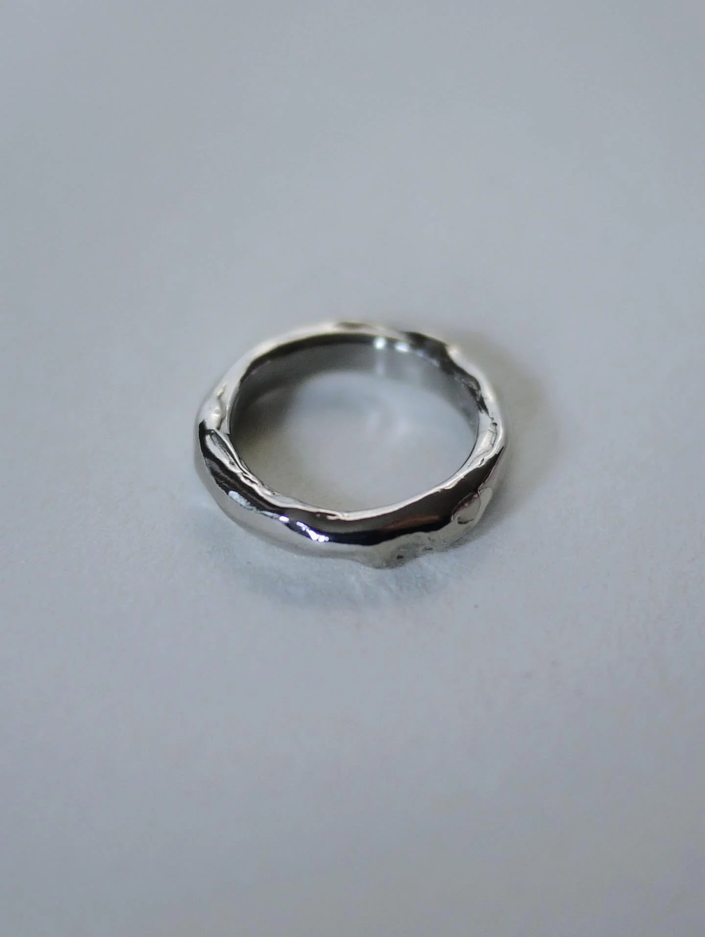 September Round Up 

A busy month in the studio and beyond &mdash; preparing for Farnham Craft Festival (11&ndash;12 October), sending out some real favourites including a bespoke 14ct white gold ring, bespoke engagement ring and the minimalist, scul