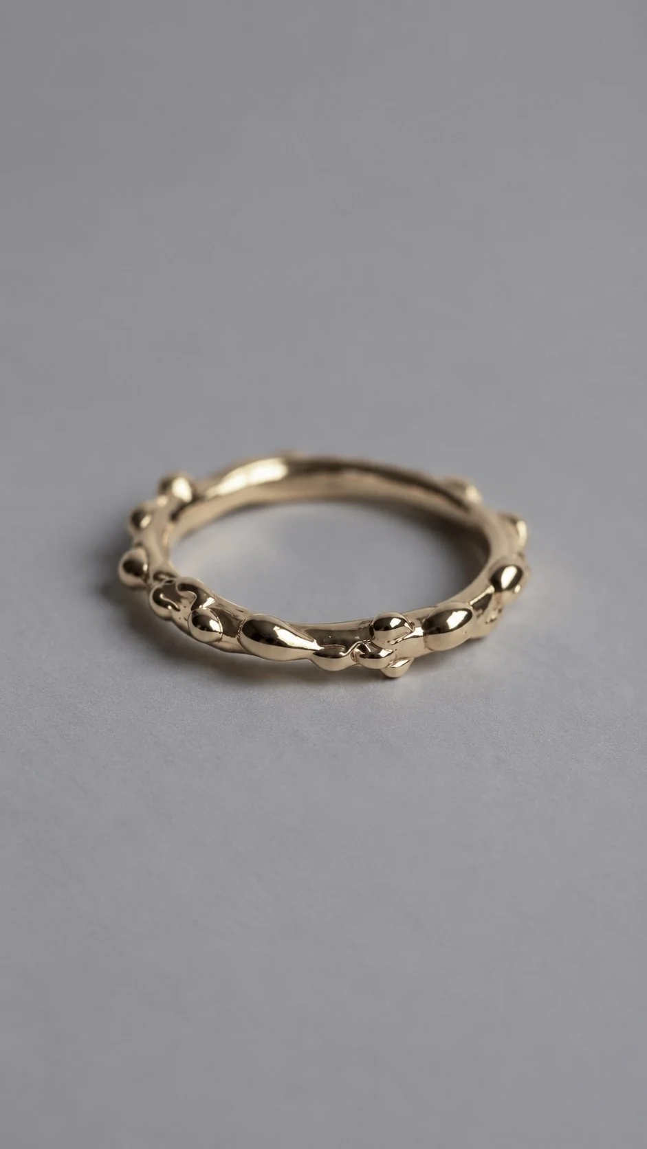 Lava Ring in 9ct Gold