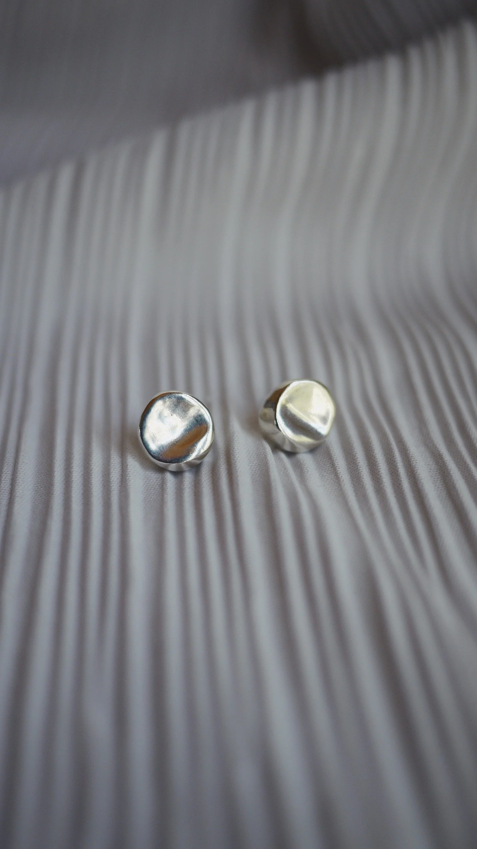 Violet Earrings in Silver