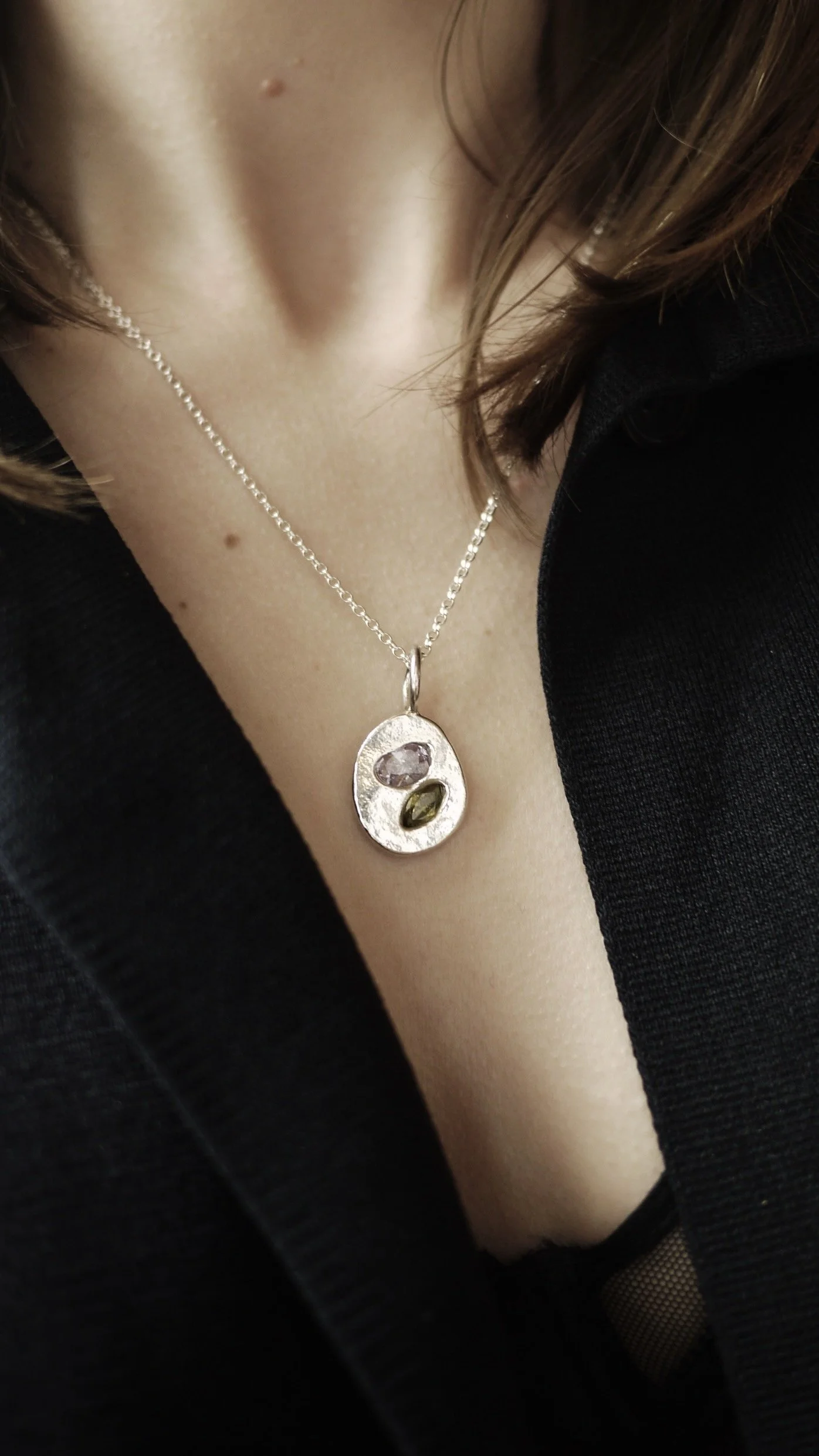 Pebble Necklace with Stones in Silver III