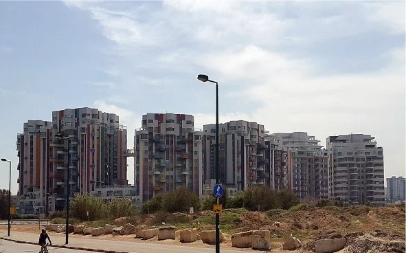 Ne'eman Towers.jpg