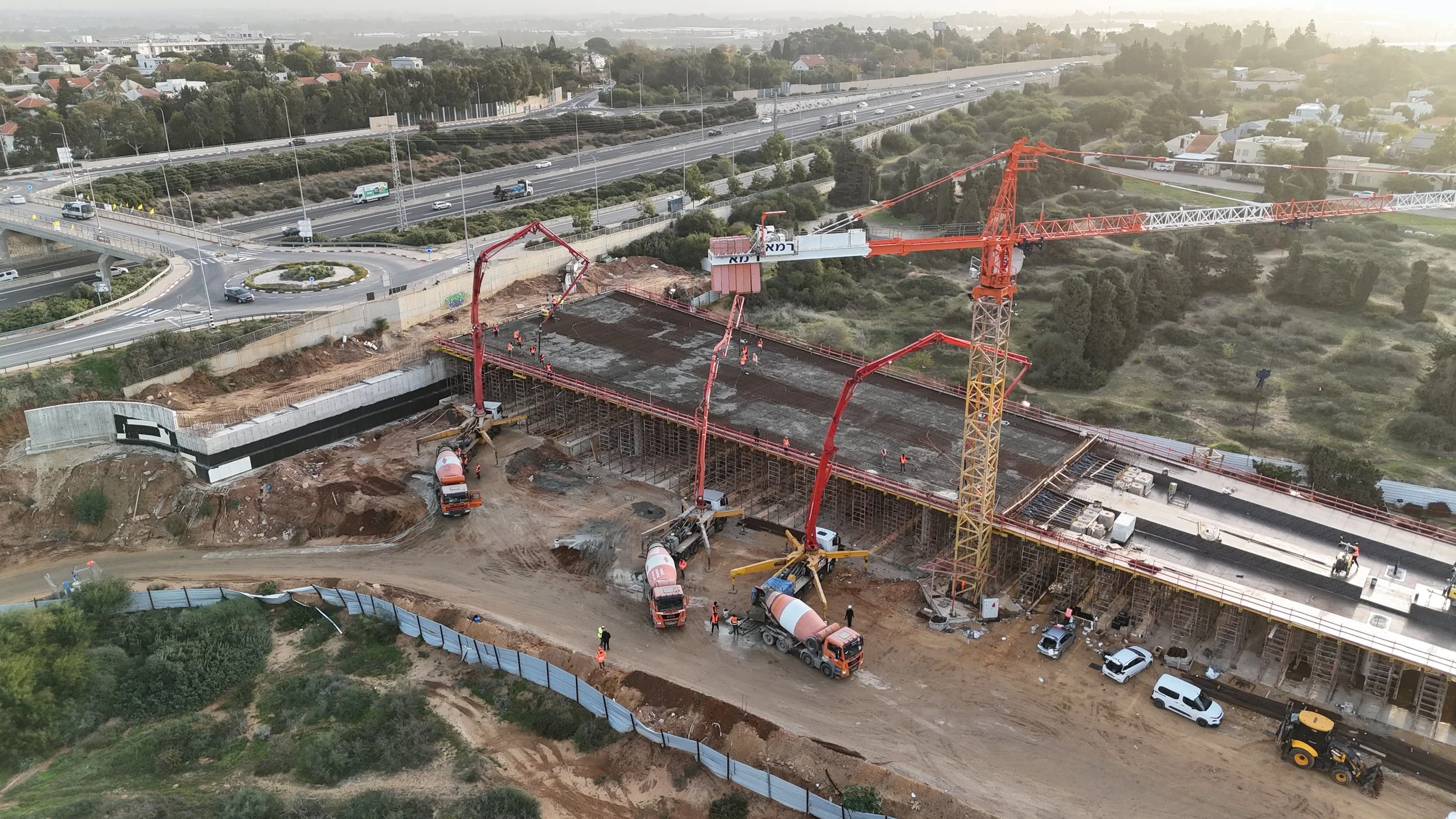 Havatzelet Bridge - 1st Segment concrete pour