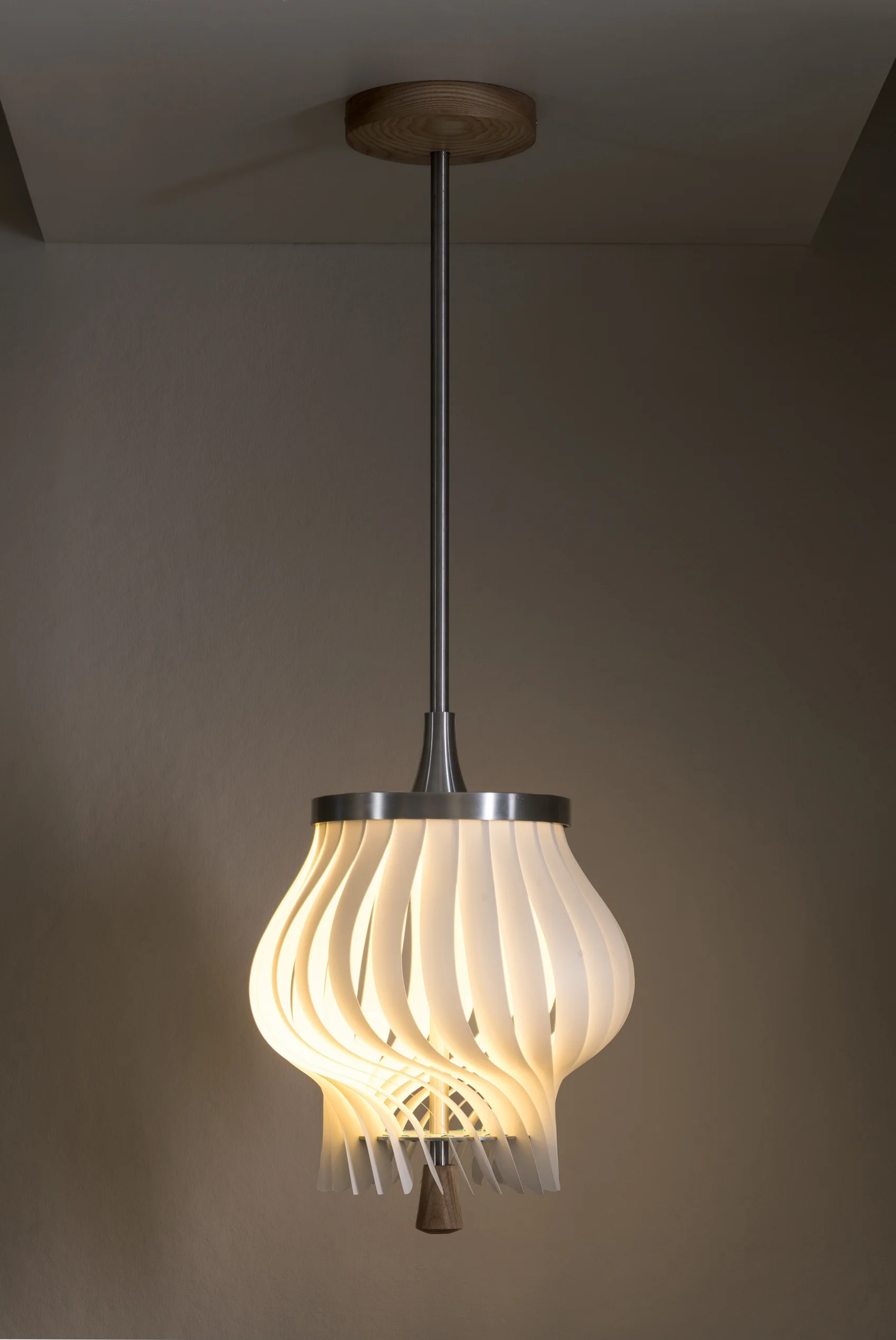 Twist Lamp Closing.jpg