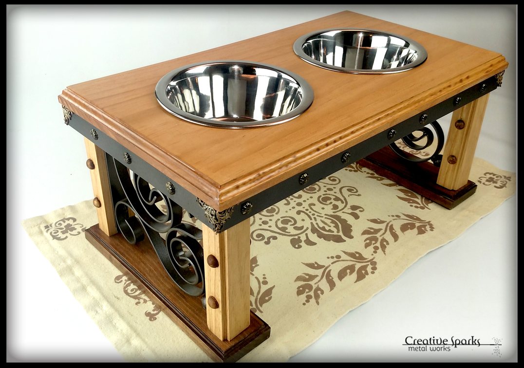 CSM_2019_Gallery_Pet Feeder 2.jpg