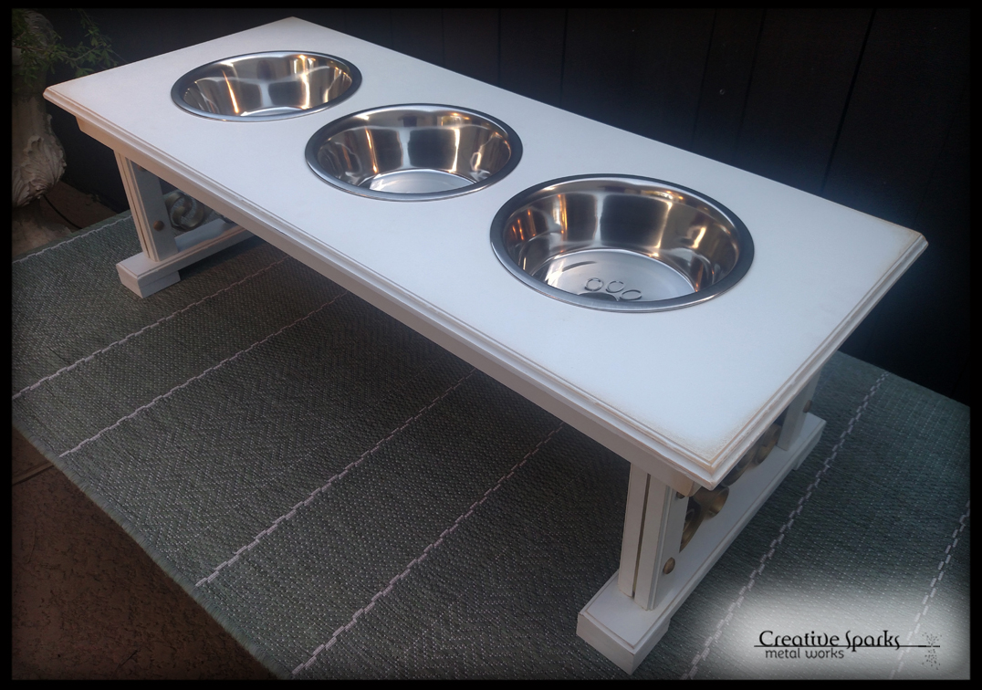 CSM_2019_Gallery_Pet Feeder 10.jpg