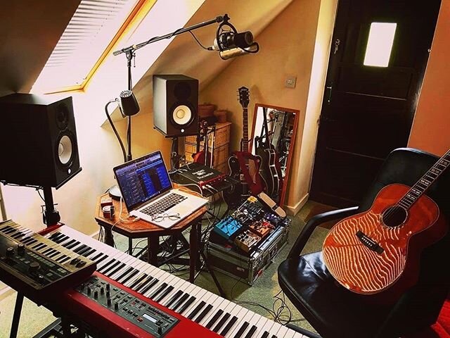 If you need any string parts for your music then @harryfausingsmith is all set up now to do them at home. We've worked with Harry on loads of projects in the studio and the string arrangements have always been killer! He's got an offer on as well at 