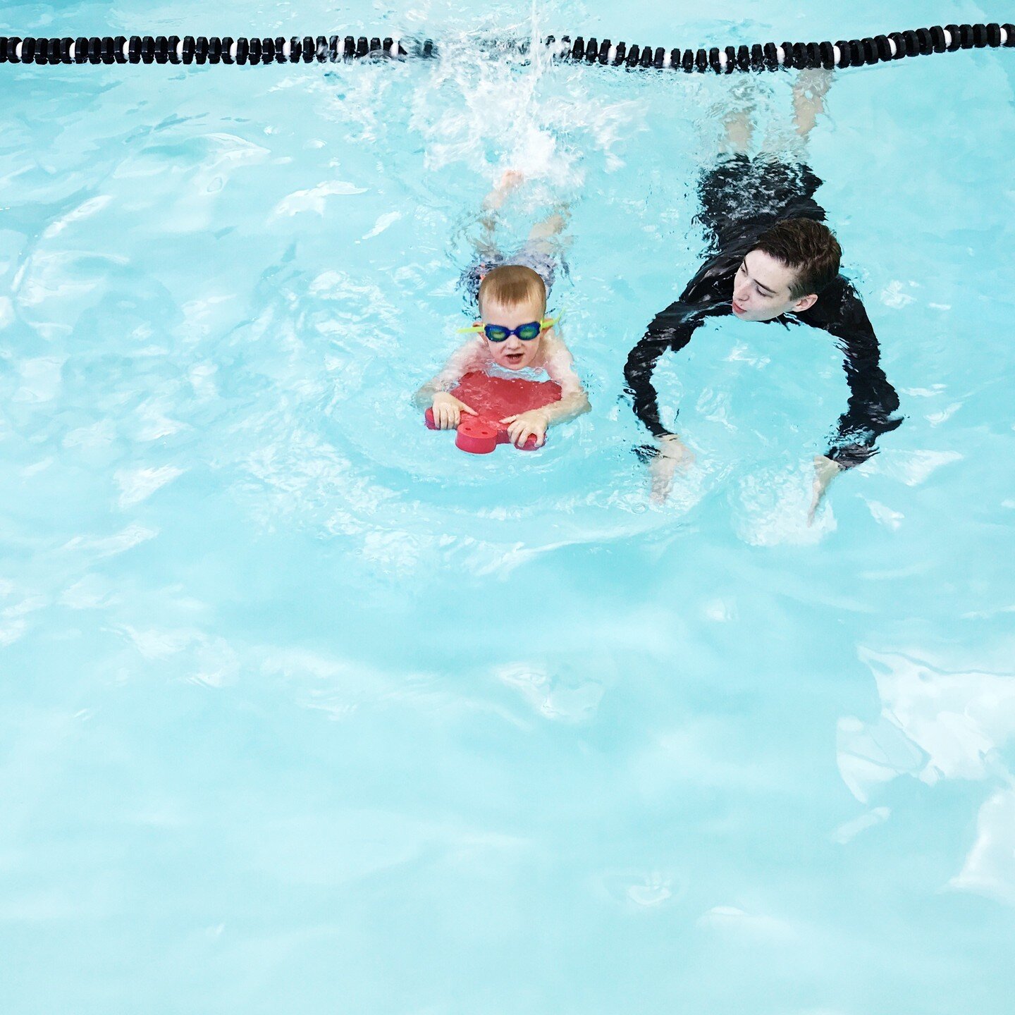It&rsquo;s never too early for swim lessons! Your child can start learning the fundamentals of swim safety as young as 6 months old. 👶🏊