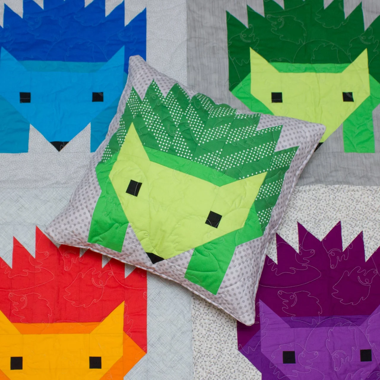 hedgehog_pillow_2.jpg