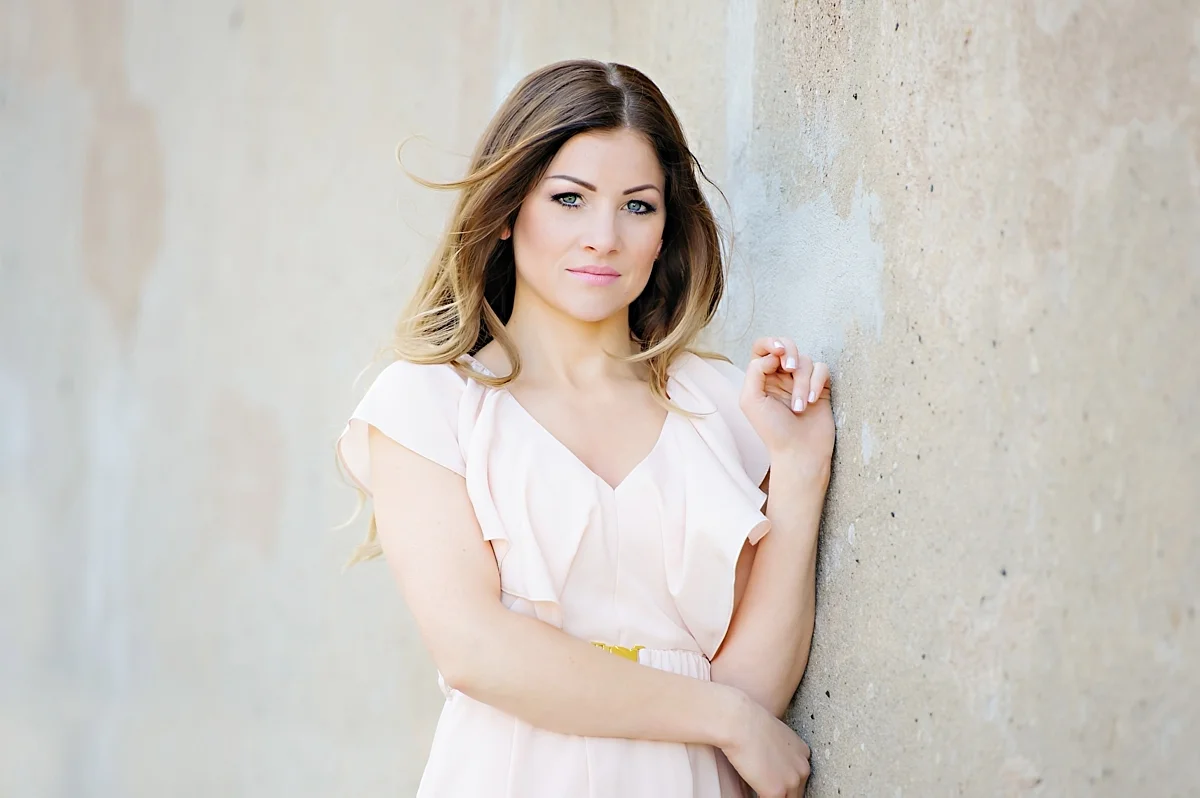 Halifax-Makeup-Artist-Naphtali-Carleton-Candace-Berry-Photography26.jpg